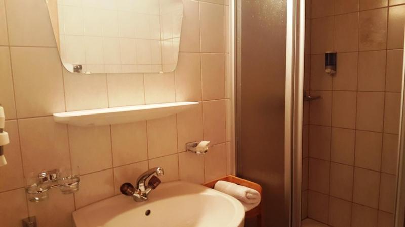 Valisera 3*
