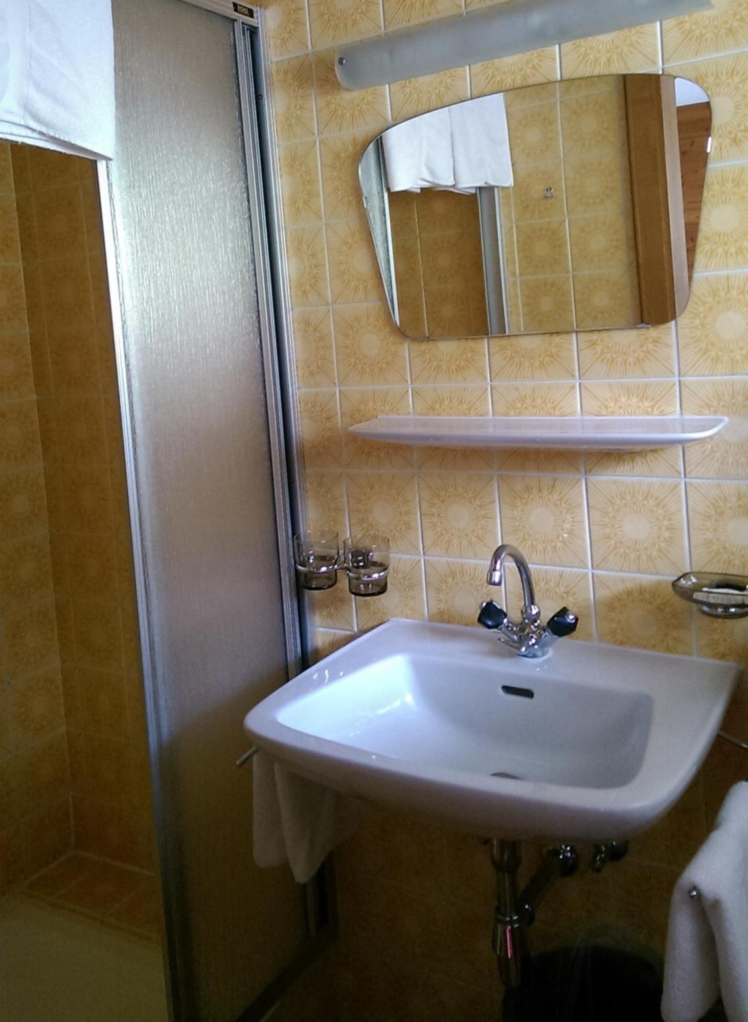 Valisera 3*